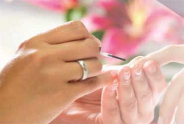  - $10 OFF Manicure With Shellac!